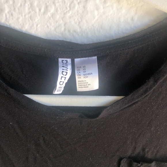 Black h&m loose crop top xsmall with pocket! - Picture 3 of 9